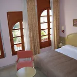 Hotel Masia Del Cadet