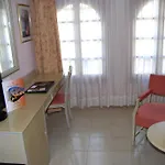 Masia Del Cadet Hotel